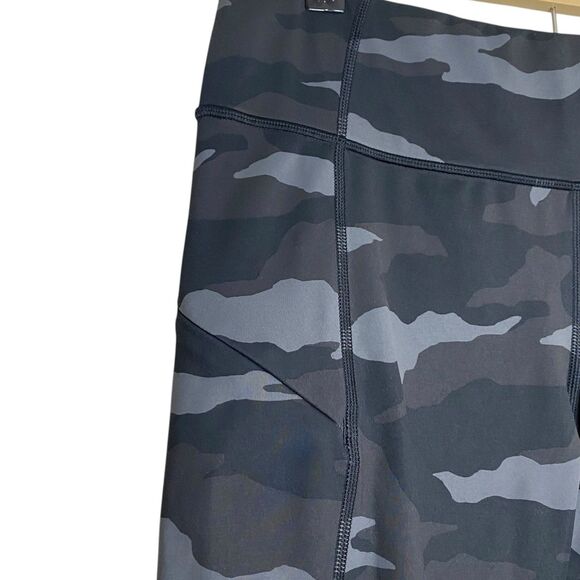 Athleta Contender 7/8 Tight Womens Large Camo Leggings Zip Pockets Workout Gym - Picture 6 of 13